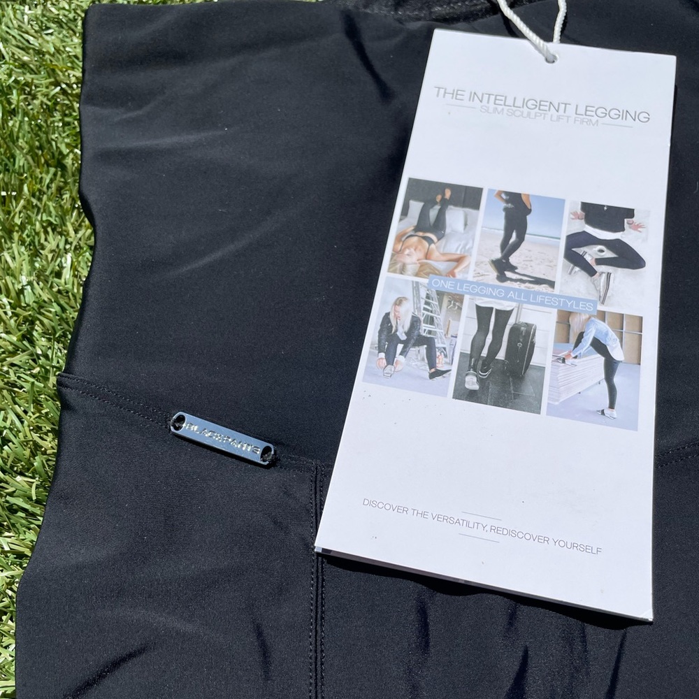 Blackpants - The Intelligent Legging